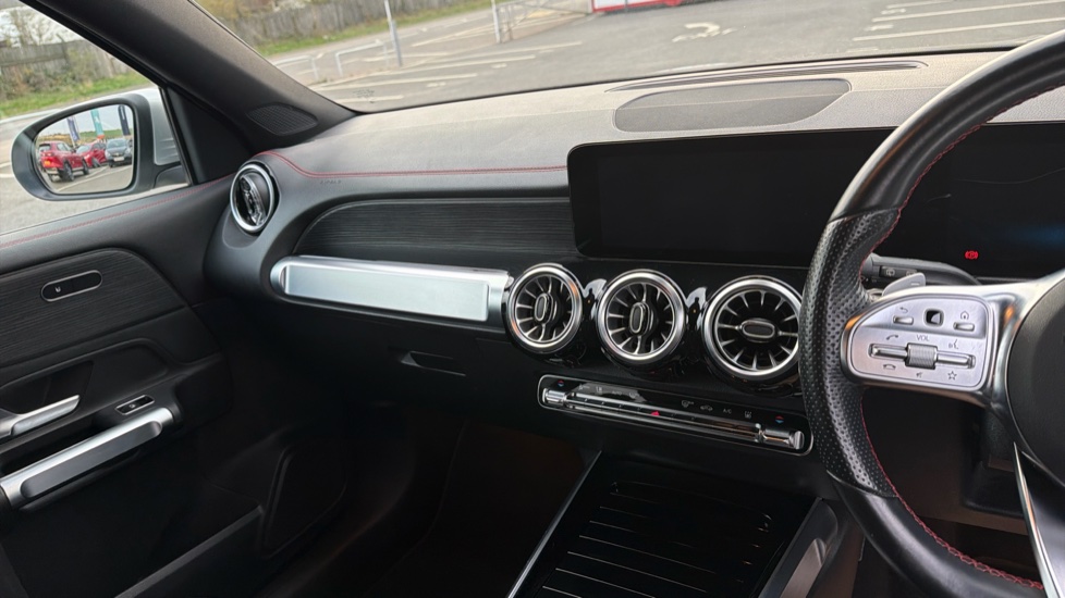 Mercedes-Benz Eqb 350 4Matic 215kW AMG Line 66.5kWh 5dr Auto Electric Estate - Image 14