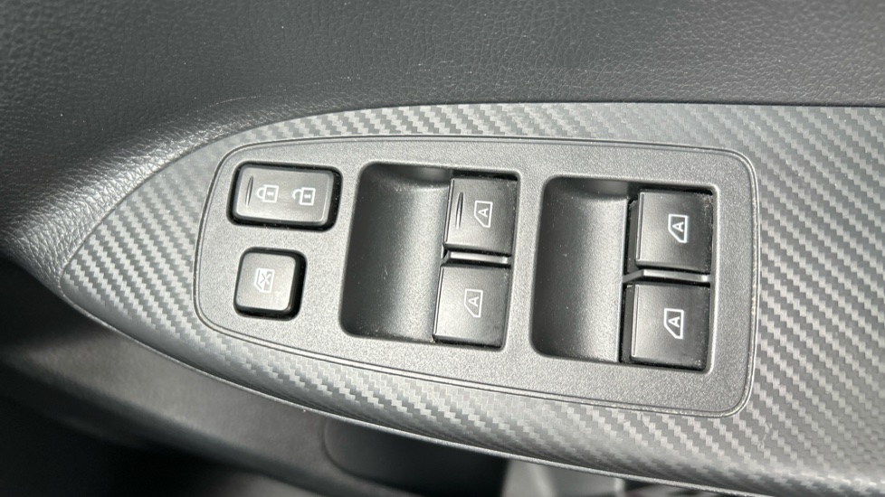 Mitsubishi Eclipse Cross 1.5 Exceed 5dr Petrol Hatchback - Image 23