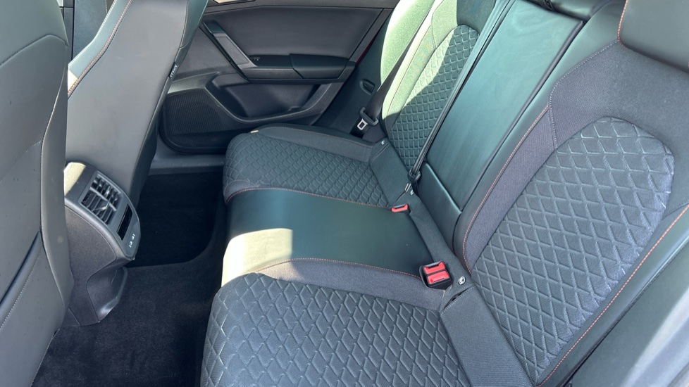 SEAT Leon 1.0 eTSI FR 5dr DSG Petrol Hatchback - Image 16