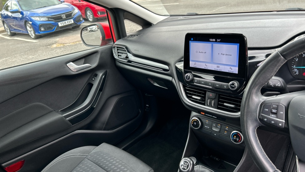 Ford Fiesta 1.1 Zetec 5dr Petrol Hatchback - Image 14