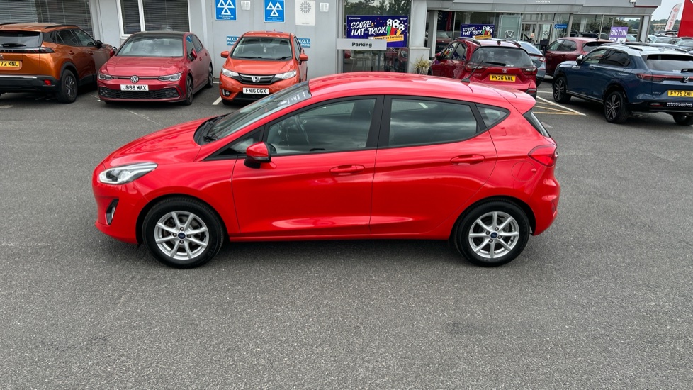 Ford Fiesta 1.1 Zetec 5dr Petrol Hatchback - Image 24