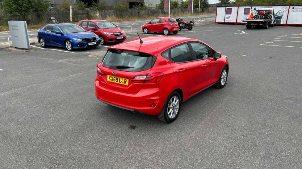 Ford Fiesta 1.1 Zetec 5dr Petrol Hatchback - Image 29
