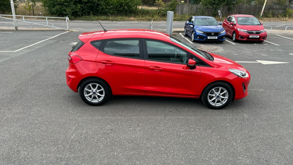 Ford Fiesta 1.1 Zetec 5dr Petrol Hatchback - Image 30