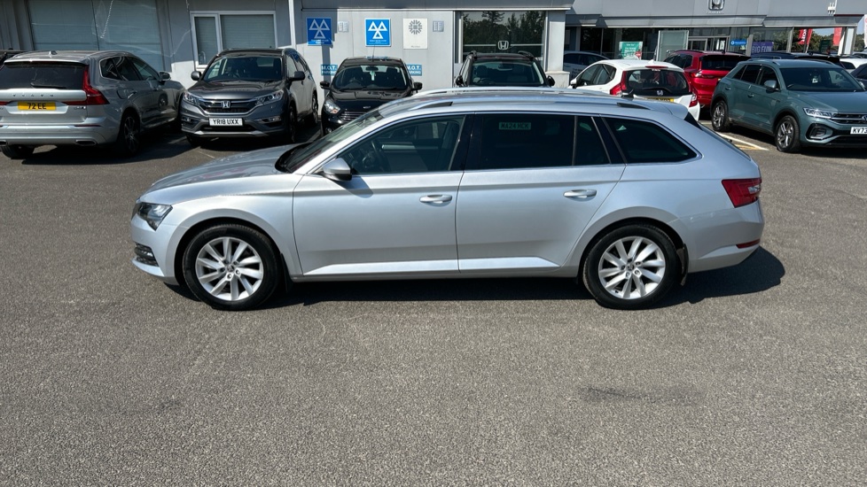 Skoda Superb 2.0 TDI CR SE Technology 5dr DSG Diesel Estate - Image 24