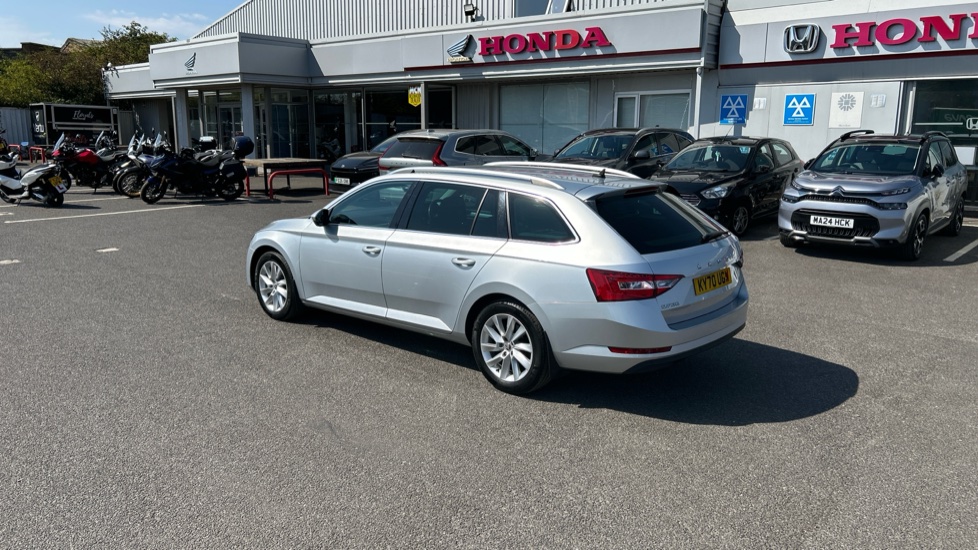 Skoda Superb 2.0 TDI CR SE Technology 5dr DSG Diesel Estate - Image 25