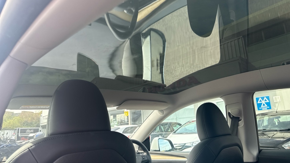 Tesla Model Y Long Range AWD 5dr Auto Electric Hatchback - Image 26
