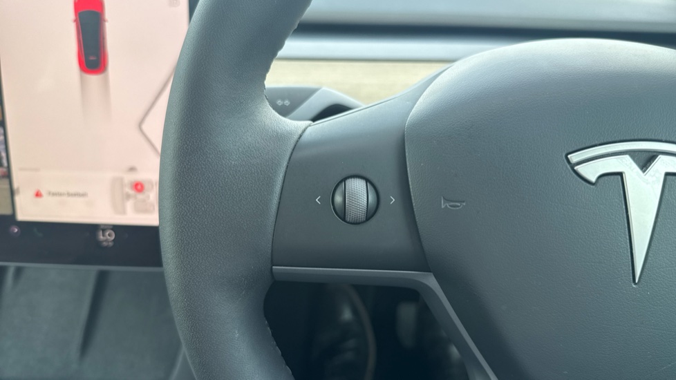 Tesla Model Y Long Range AWD 5dr Auto Electric Hatchback - Image 35