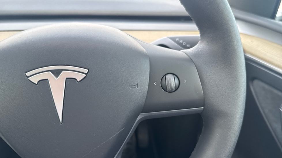 Tesla Model Y Long Range AWD 5dr Auto Electric Hatchback - Image 36