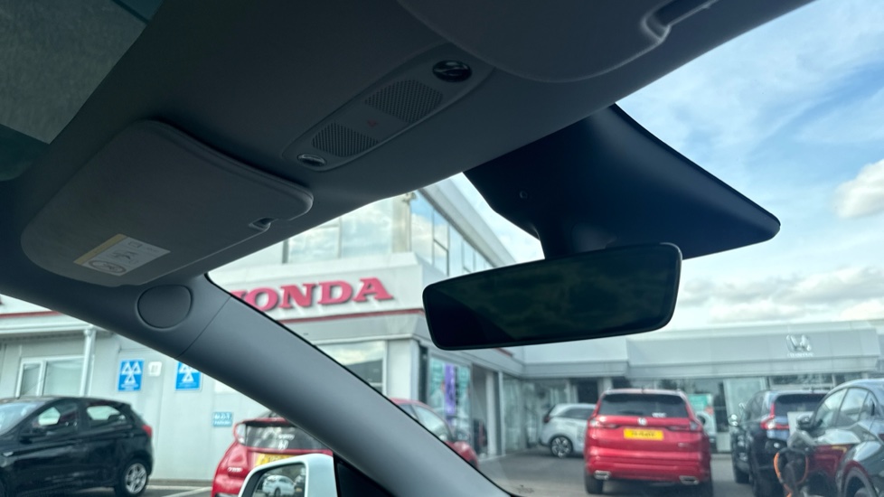 Tesla Model Y Long Range AWD 5dr Auto Electric Hatchback - Image 39