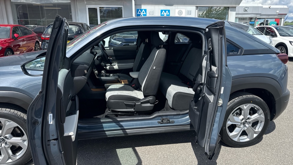 Mazda MX-30 107kW SE-L Lux 35.5kWh 5dr Auto Electric Hatchback - Image 29