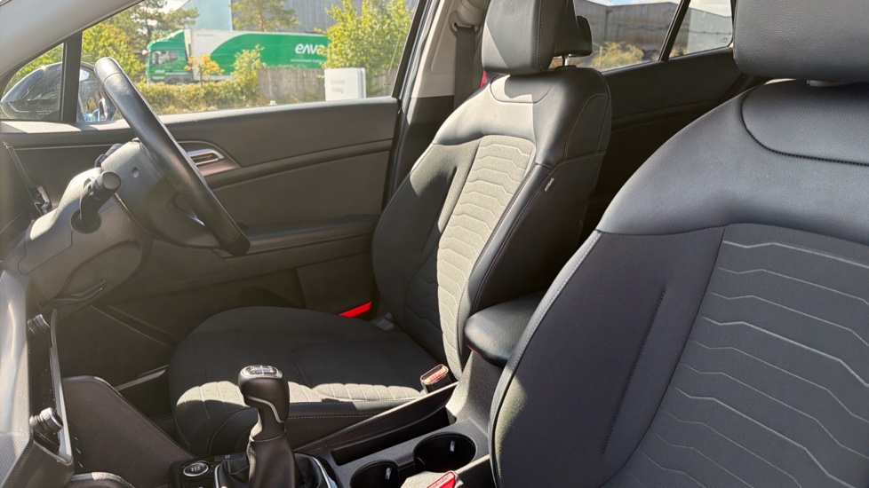 Kia Sportage 1.6T GDi ISG 3 5dr Petrol Estate - Image 25
