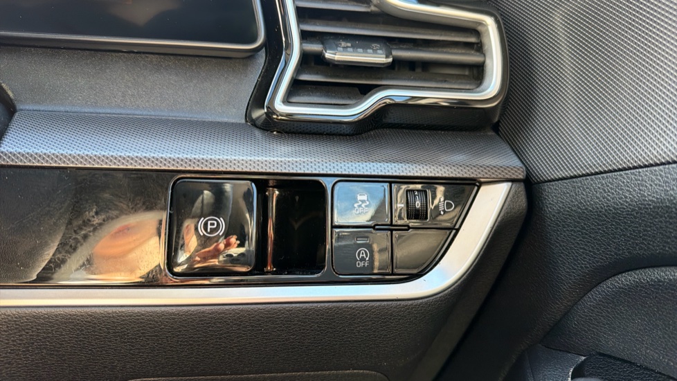 Kia Sportage 1.6T GDi ISG 3 5dr Petrol Estate - Image 33