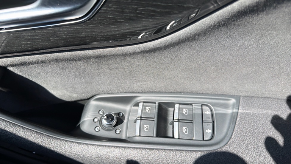 Audi Q7 50 TDI Quattro Black Edition 5dr Tiptronic Diesel Estate - Image 24