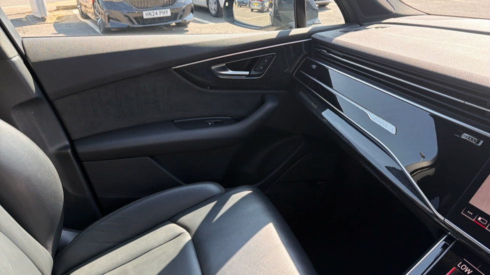Audi Q7 50 TDI Quattro Black Edition 5dr Tiptronic Diesel Estate - Image 31