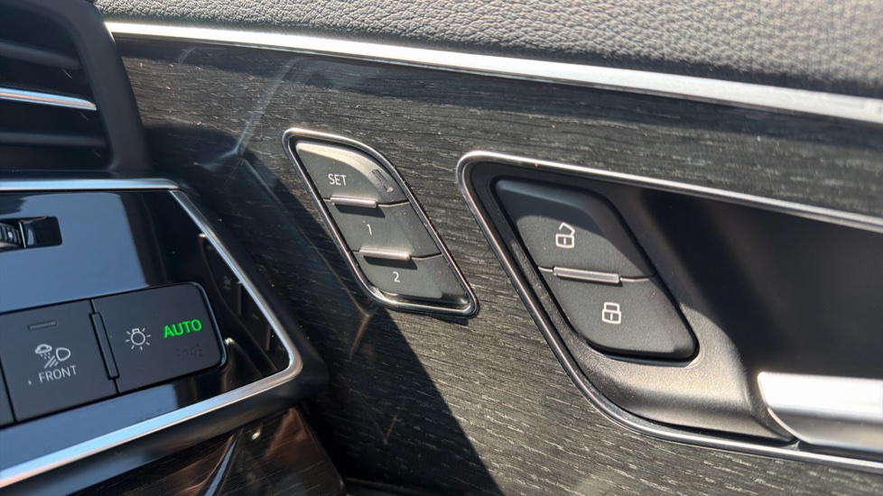 Audi Q7 50 TDI Quattro Black Edition 5dr Tiptronic Diesel Estate - Image 32