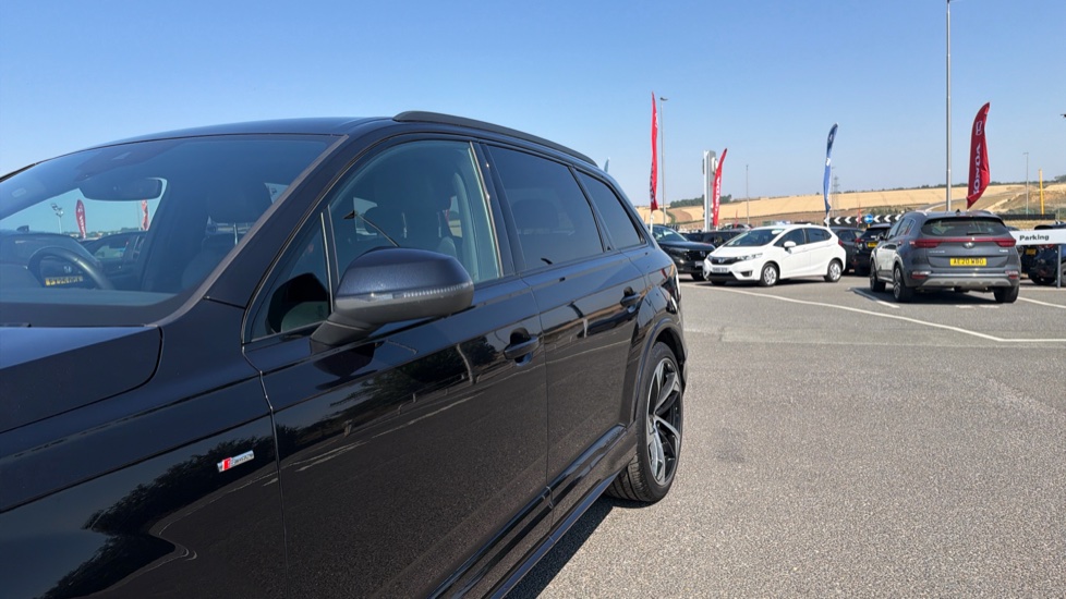 Audi Q7 50 TDI Quattro Black Edition 5dr Tiptronic Diesel Estate - Image 35