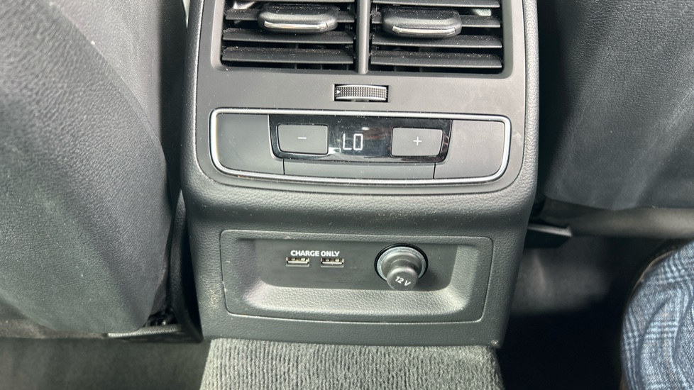 Audi A5 35 TFSI Sport 5dr S Tronic Petrol Hatchback - Image 21