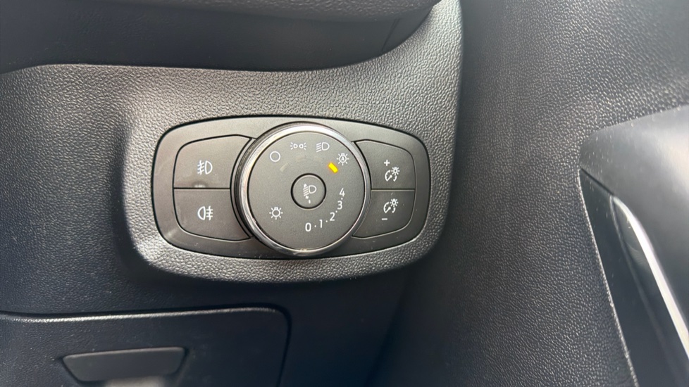 Ford Fiesta 1.0 EcoBoost Active 5dr Petrol Hatchback - Image 38