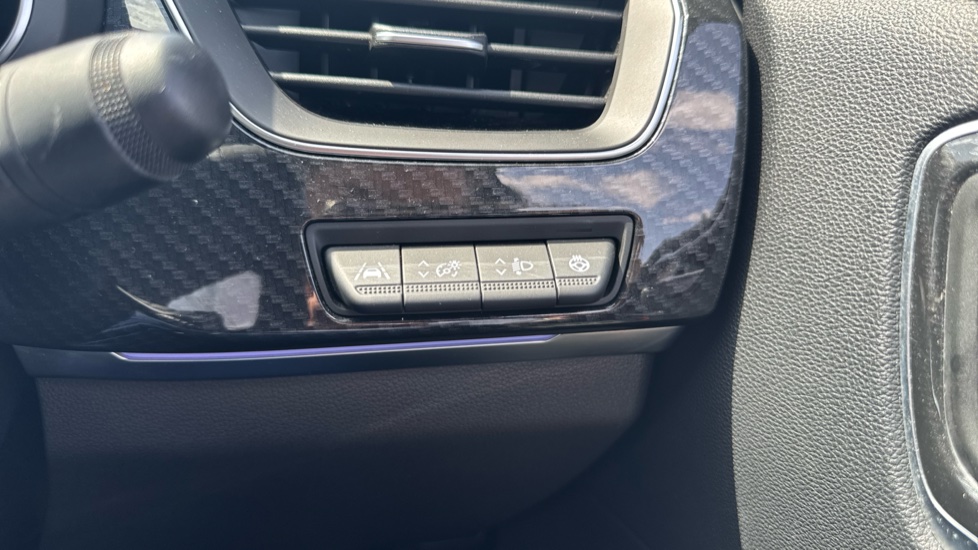 Renault Arkana 1.3 Mild hybrid 140 R.S. Line 5dr EDC Petrol Estate - Image 27