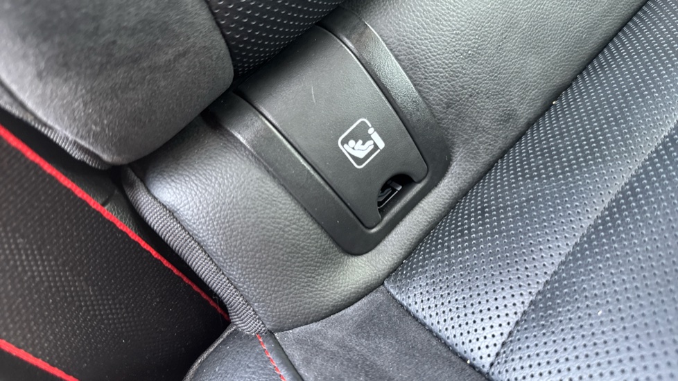 Renault Arkana 1.3 Mild hybrid 140 R.S. Line 5dr EDC Petrol Estate - Image 41