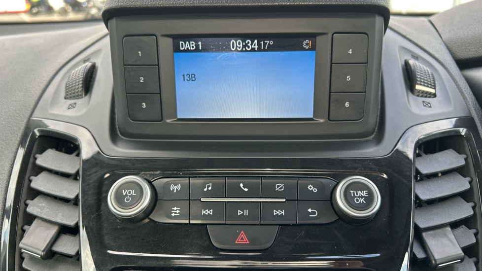 Ford Tourneo Connect 1.5 EcoBlue 120 Titanium 5dr Powershift Diesel Estate - Image 12