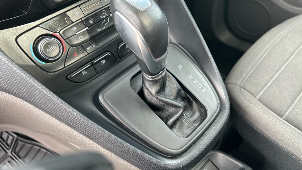Ford Tourneo Connect 1.5 EcoBlue 120 Titanium 5dr Powershift Diesel Estate - Image 13