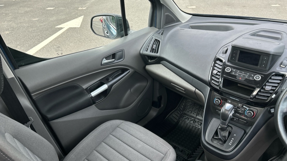 Ford Tourneo Connect 1.5 EcoBlue 120 Titanium 5dr Powershift Diesel Estate - Image 14