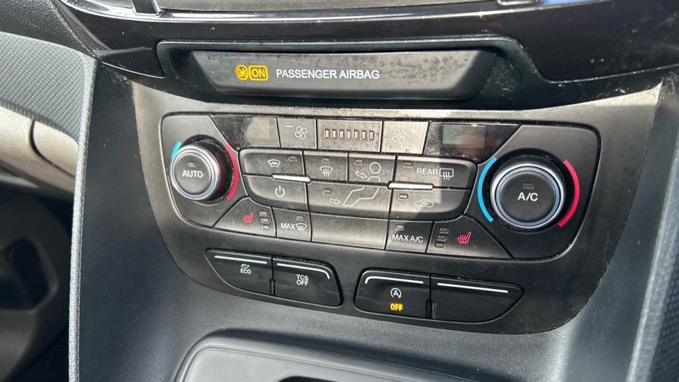 Ford Tourneo Connect 1.5 EcoBlue 120 Titanium 5dr Powershift Diesel Estate - Image 28
