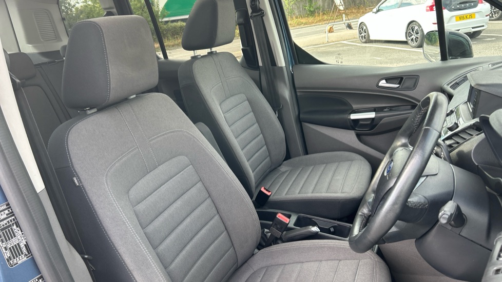Ford Tourneo Connect 1.5 EcoBlue 120 Titanium 5dr Powershift Diesel Estate - Image 36