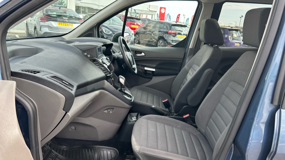 Ford Tourneo Connect 1.5 EcoBlue 120 Titanium 5dr Powershift Diesel Estate - Image 43