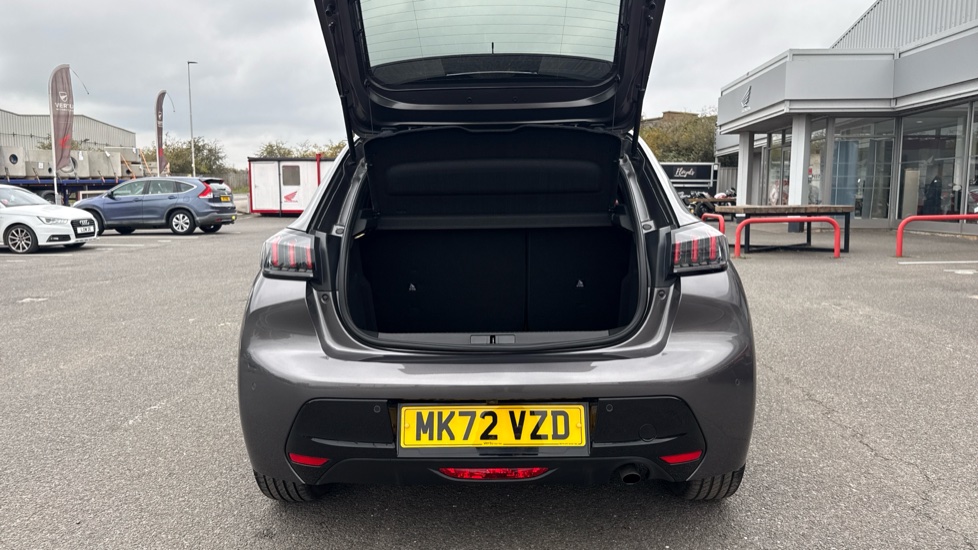 Peugeot 208 1.2 PureTech 100 Allure Premium + 5dr Petrol Hatchback - Image 4