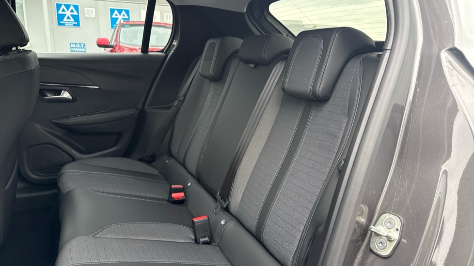 Peugeot 208 1.2 PureTech 100 Allure Premium + 5dr Petrol Hatchback - Image 16