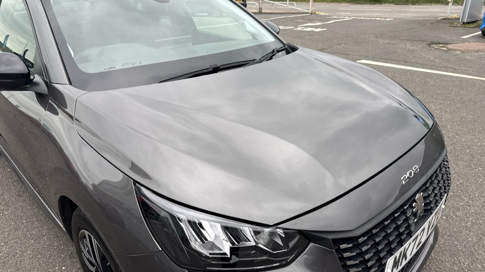 Peugeot 208 1.2 PureTech 100 Allure Premium + 5dr Petrol Hatchback - Image 23