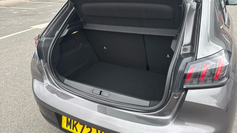 Peugeot 208 1.2 PureTech 100 Allure Premium + 5dr Petrol Hatchback - Image 29
