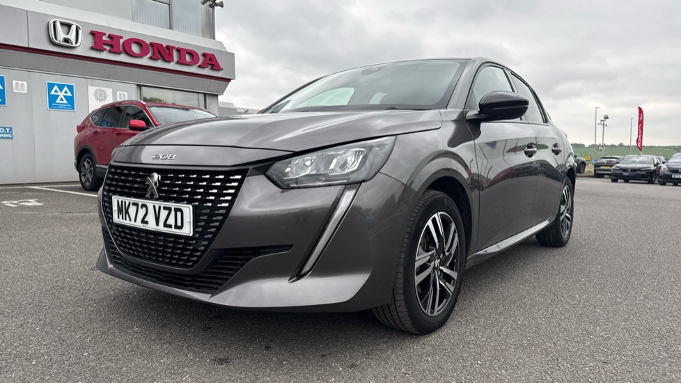 Peugeot 208 1.2 PureTech 100 Allure Premium + 5dr Petrol Hatchback - Image 36