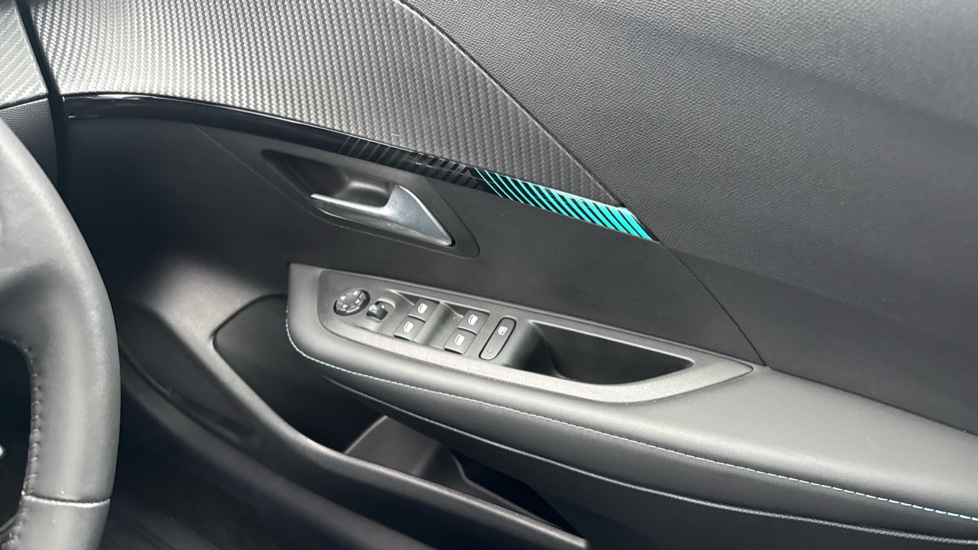 Peugeot 208 1.2 PureTech 100 Allure Premium + 5dr Petrol Hatchback - Image 38