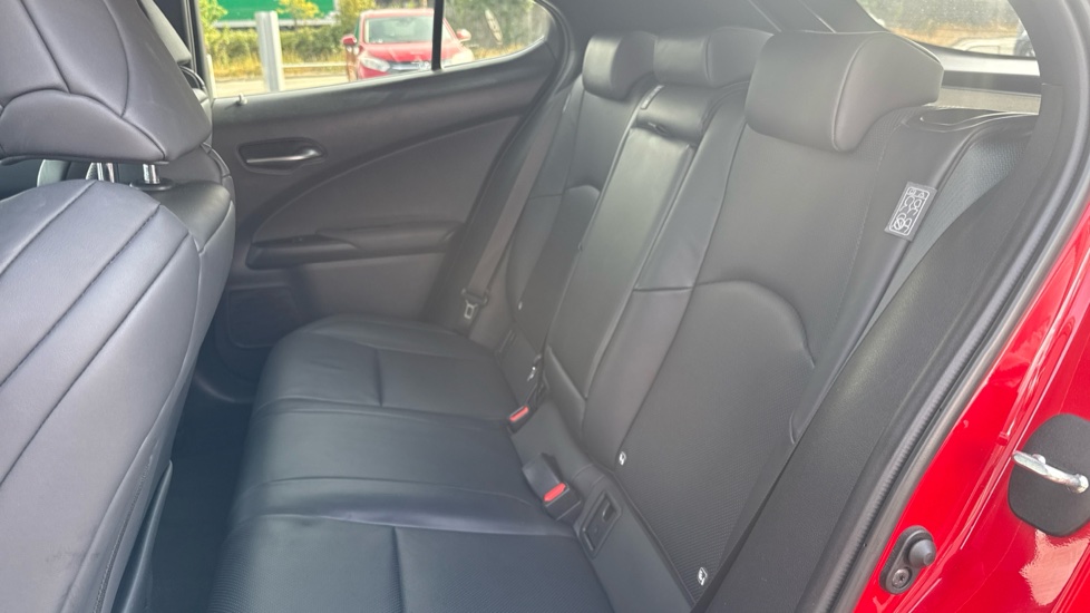 Lexus UX 250h 2.0 F-Sport 5dr CVT [Nav] Hybrid Hatchback - Image 16