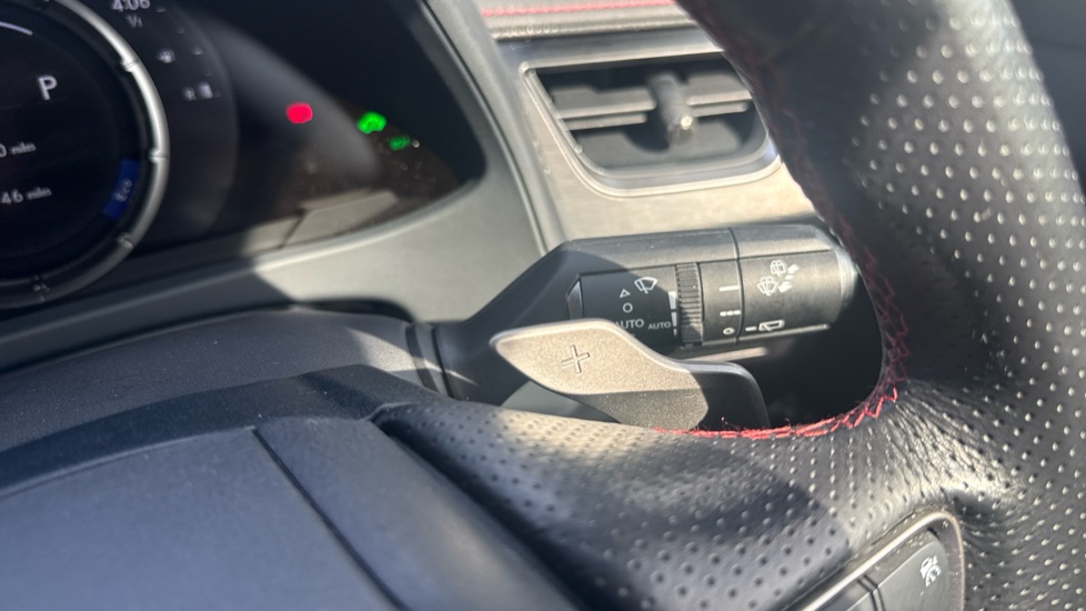 Lexus UX 250h 2.0 F-Sport 5dr CVT [Nav] Hybrid Hatchback - Image 26