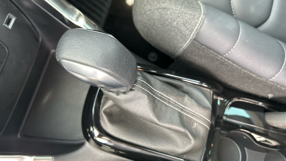 Citroen C3 Aircross 1.2 PureTech 130 Max 5dr EAT6 Petrol Hatchback - Image 13