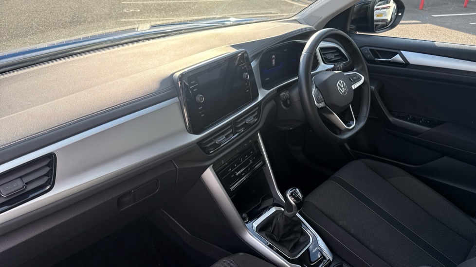 Volkswagen T-Roc 1.0 TSI Life 5dr Petrol Hatchback - Image 9