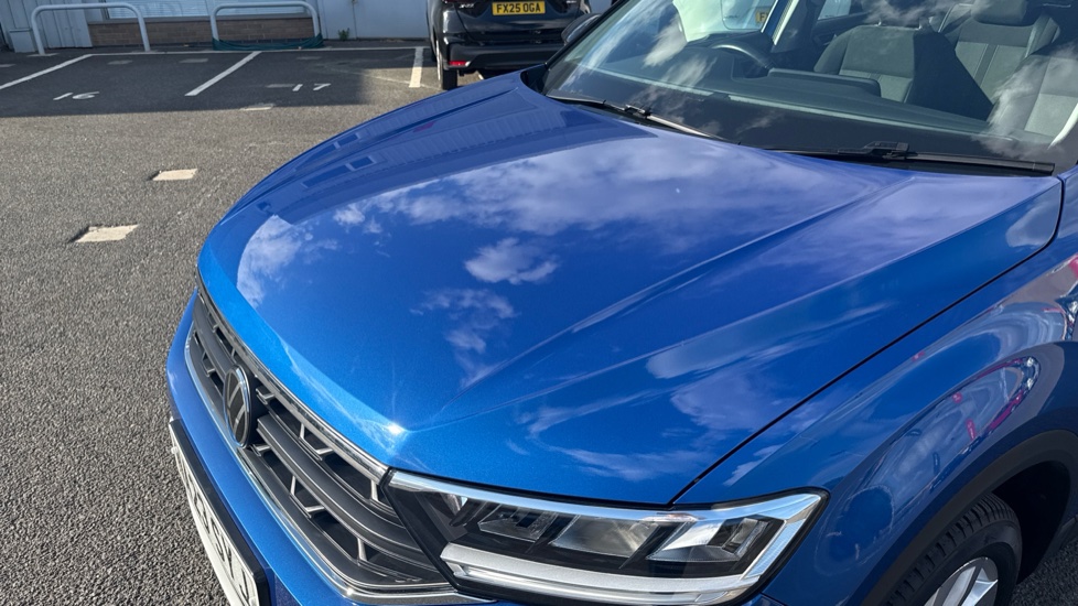 Volkswagen T-Roc 1.0 TSI Life 5dr Petrol Hatchback - Image 32