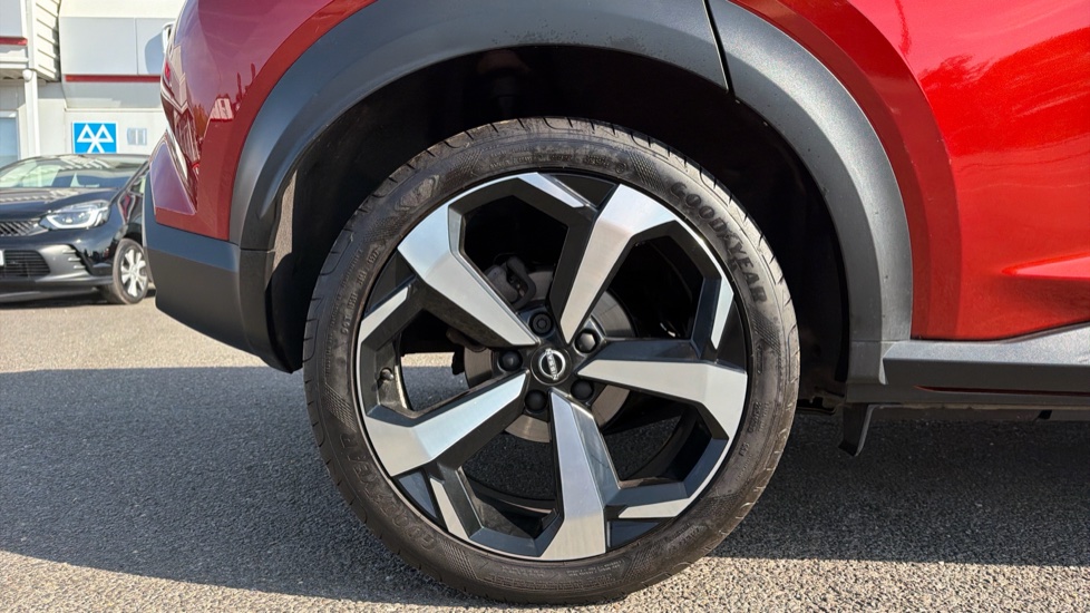 Nissan Juke 1.0 DiG-T 114 Tekna 5dr DCT Petrol Hatchback - Image 7