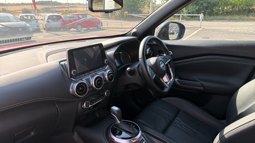 Nissan Juke 1.0 DiG-T 114 Tekna 5dr DCT Petrol Hatchback - Image 9