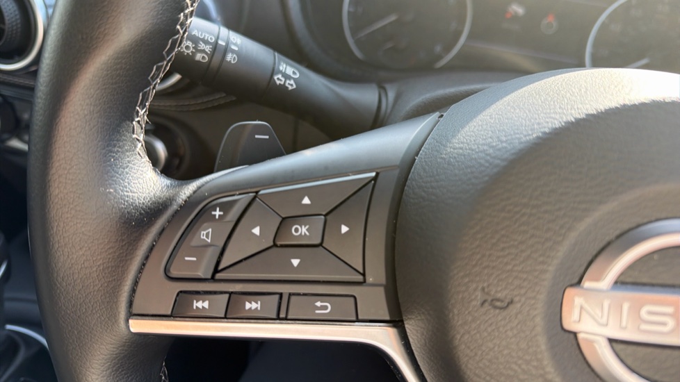 Nissan Juke 1.0 DiG-T 114 Tekna 5dr DCT Petrol Hatchback - Image 34