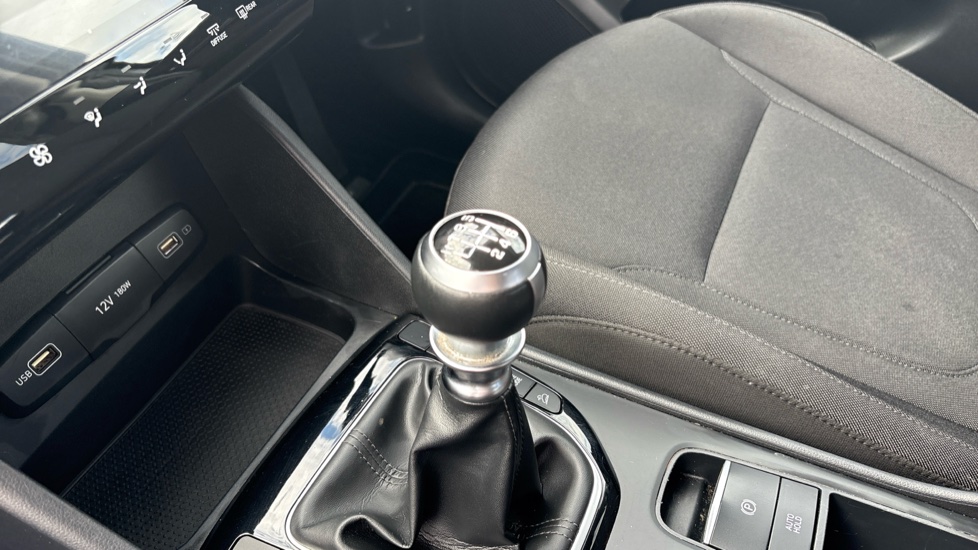 Hyundai TUCSON 1.6 TGDi SE Connect 5dr 2WD Petrol Estate - Image 13