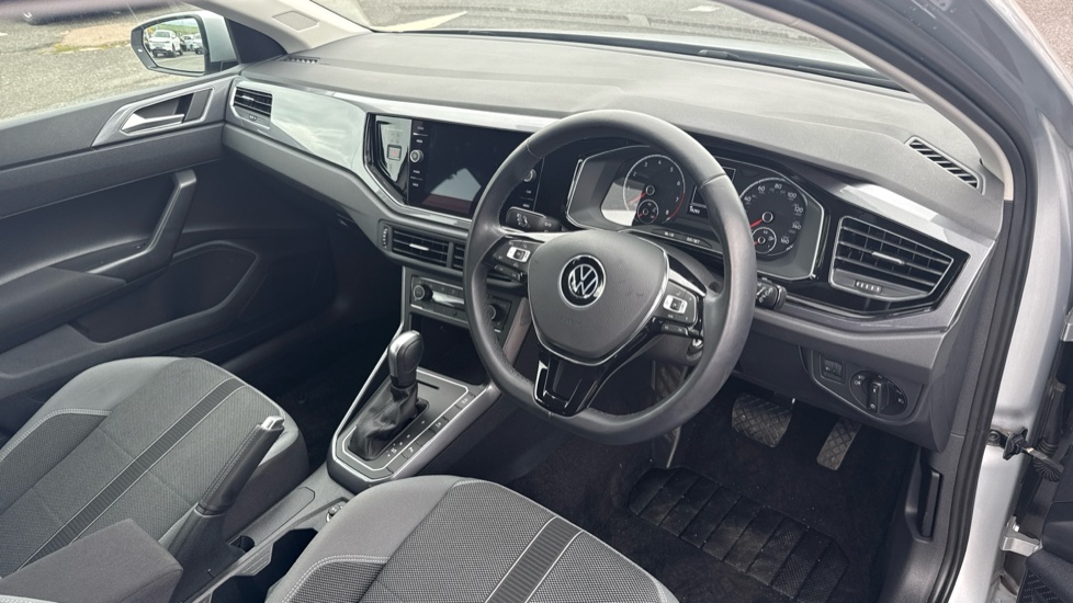 Volkswagen Polo 1.0 TSI 95 SEL 5dr DSG Petrol Hatchback - Image 11