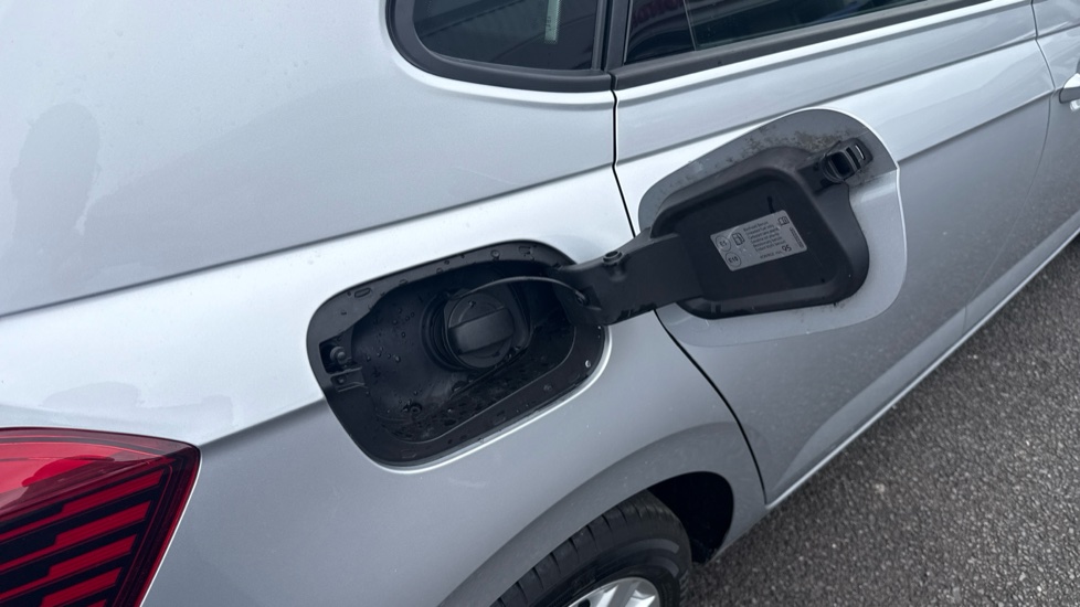 Volkswagen Polo 1.0 TSI 95 SEL 5dr DSG Petrol Hatchback - Image 28