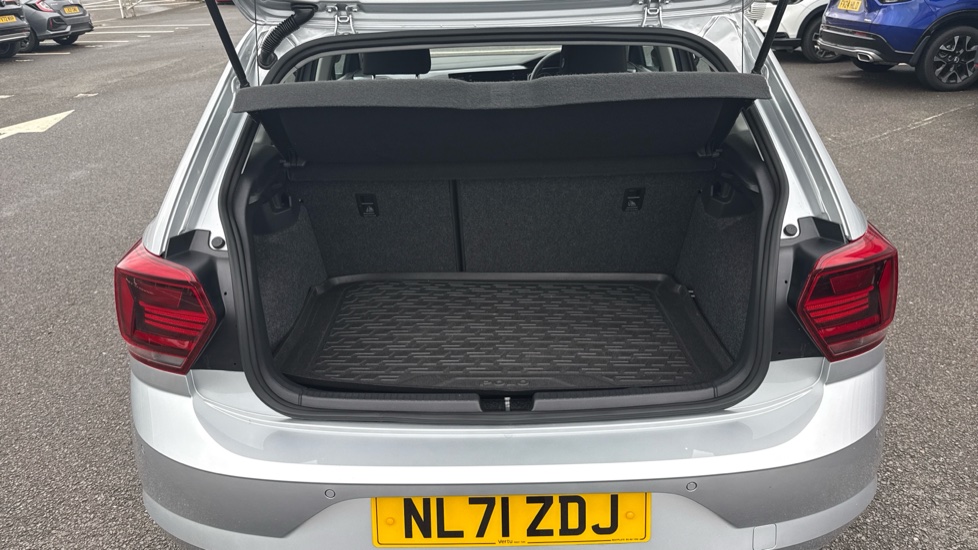Volkswagen Polo 1.0 TSI 95 SEL 5dr DSG Petrol Hatchback - Image 29