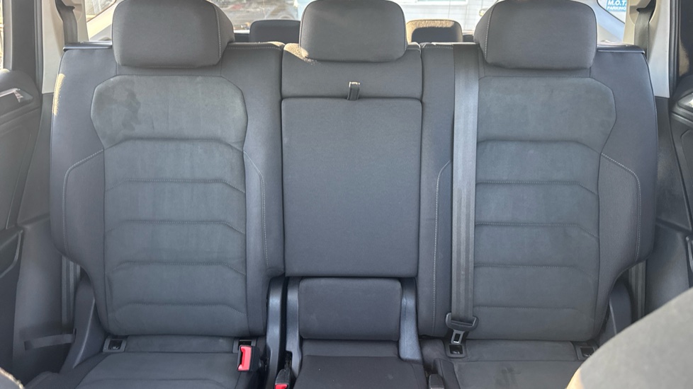 Volkswagen Tiguan Allspace 2.0 TDI SEL 5dr Diesel Estate - Image 15