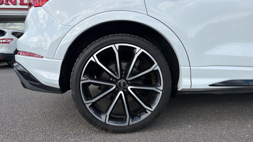 Audi RS Q3 TFSI Quattro Audi Sport Edition 5dr S Tronic Petrol Estate - Image 7